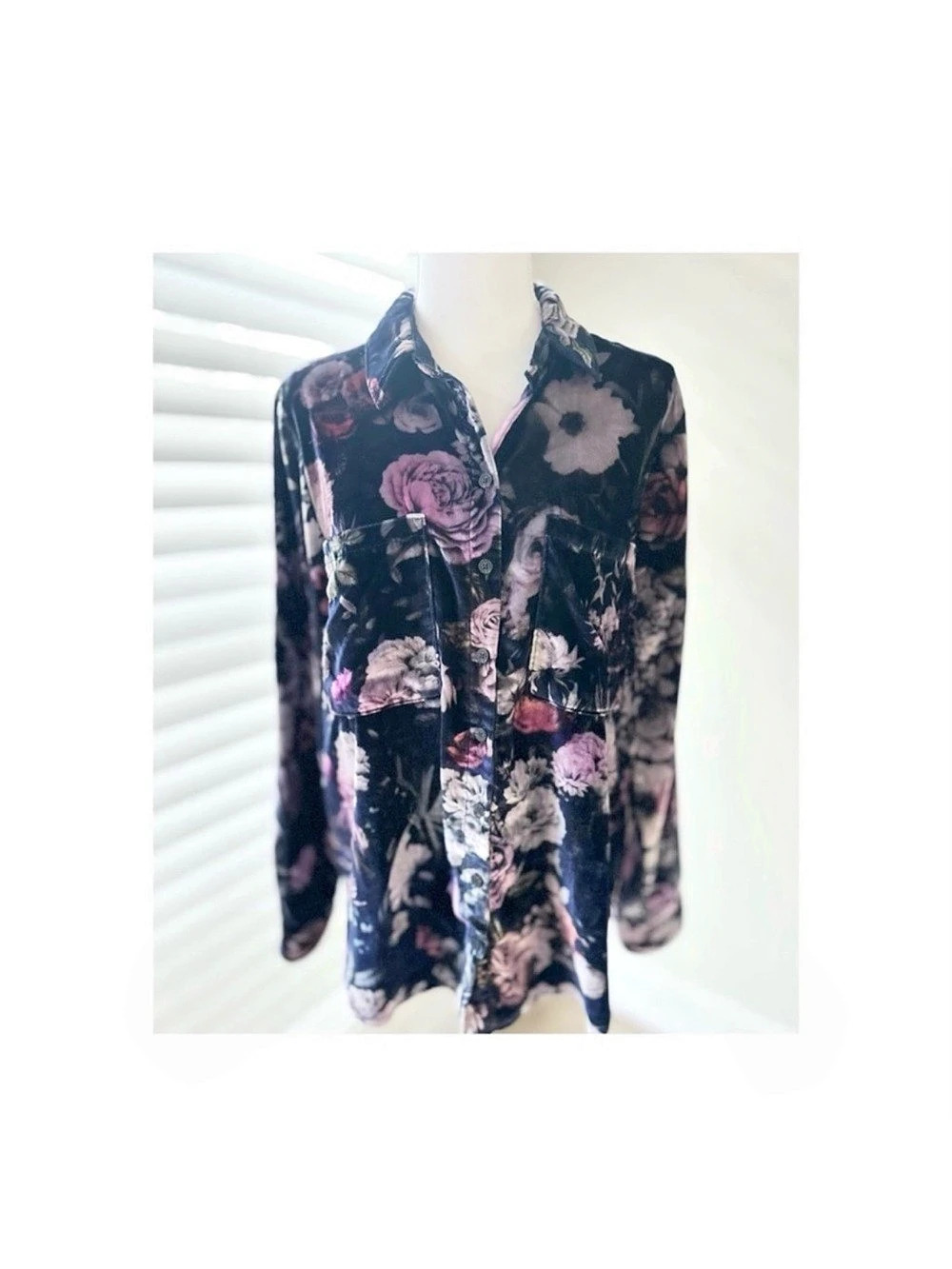 PILCRO Floral Button Down Shirt in Black & Pink Size Medium